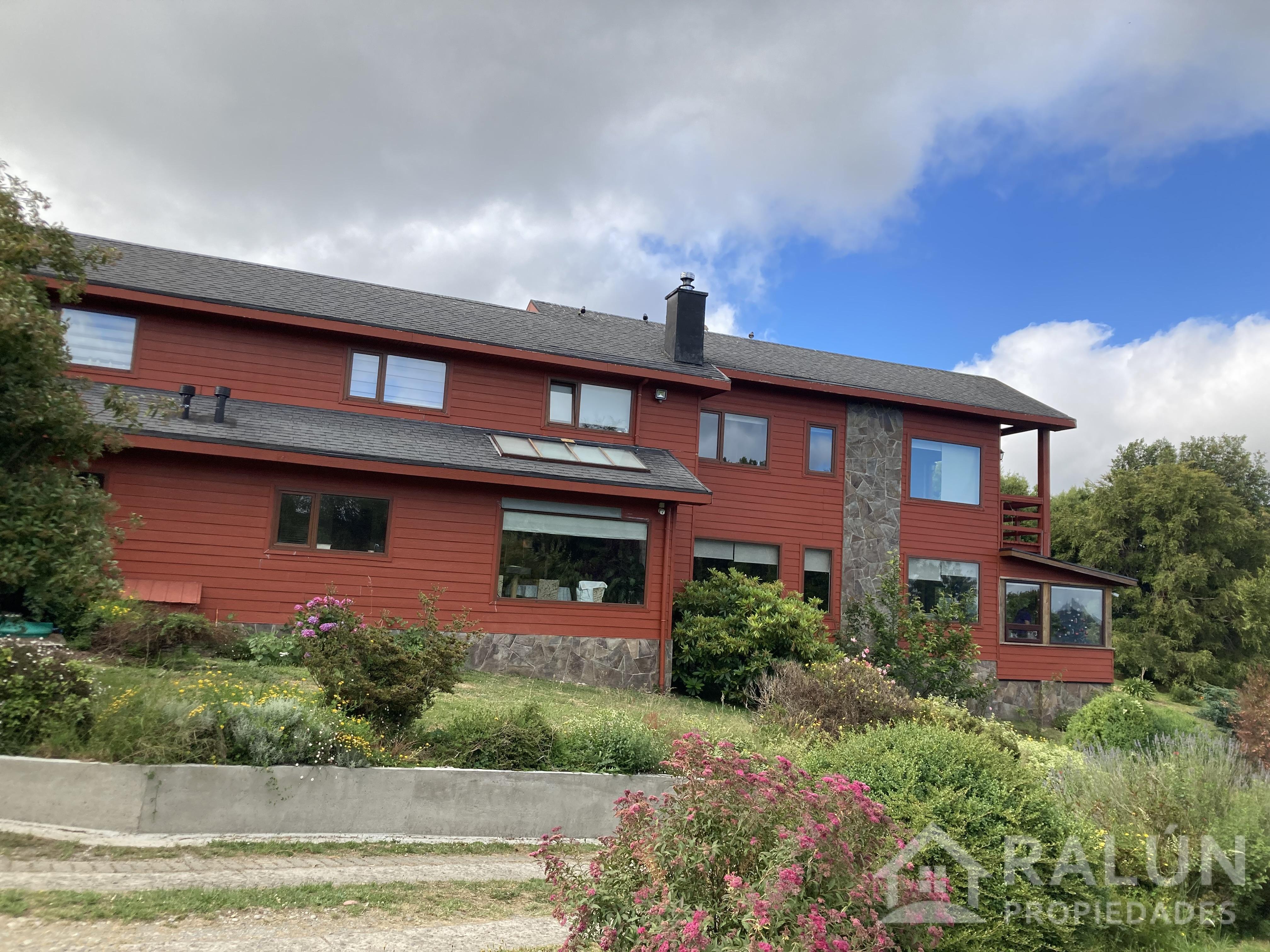 SE VENDE CASA EN LOMAS PANORAMICAS PUERTO VARAS